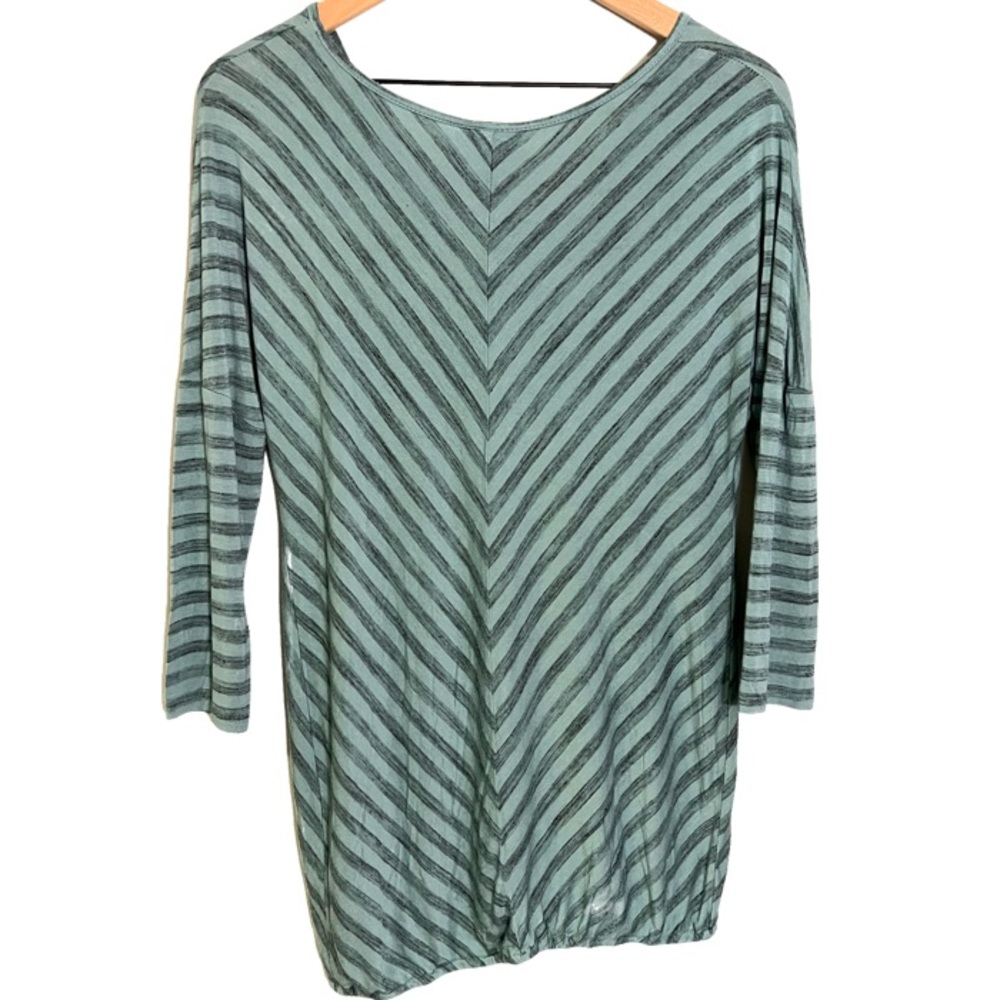 liz lange maternity - Striped 3/4 Sleeve Oversized Tee - Green/Teal - Size XS - Picture 2 of 3